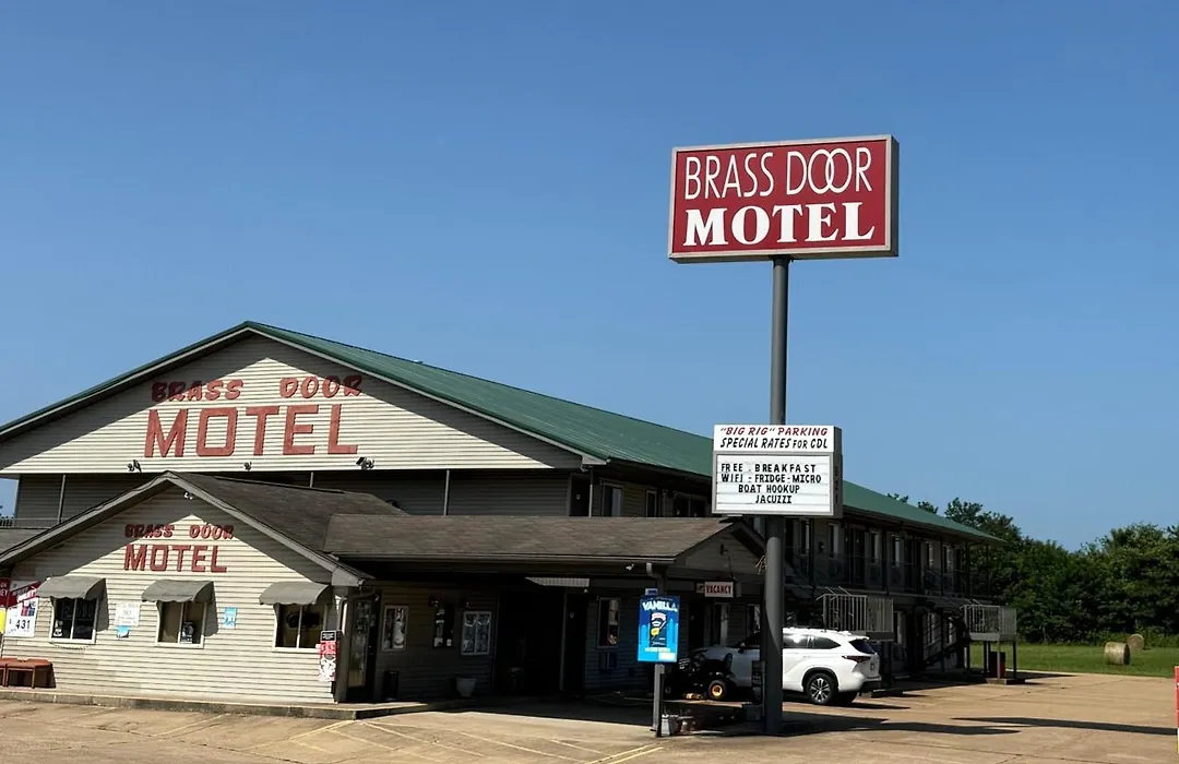 Brass Door Motel-1