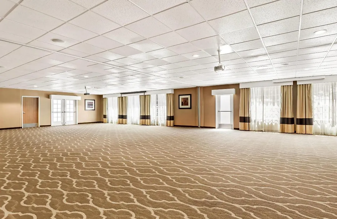 Comfort Suites Linn County Fairground And Expo-1