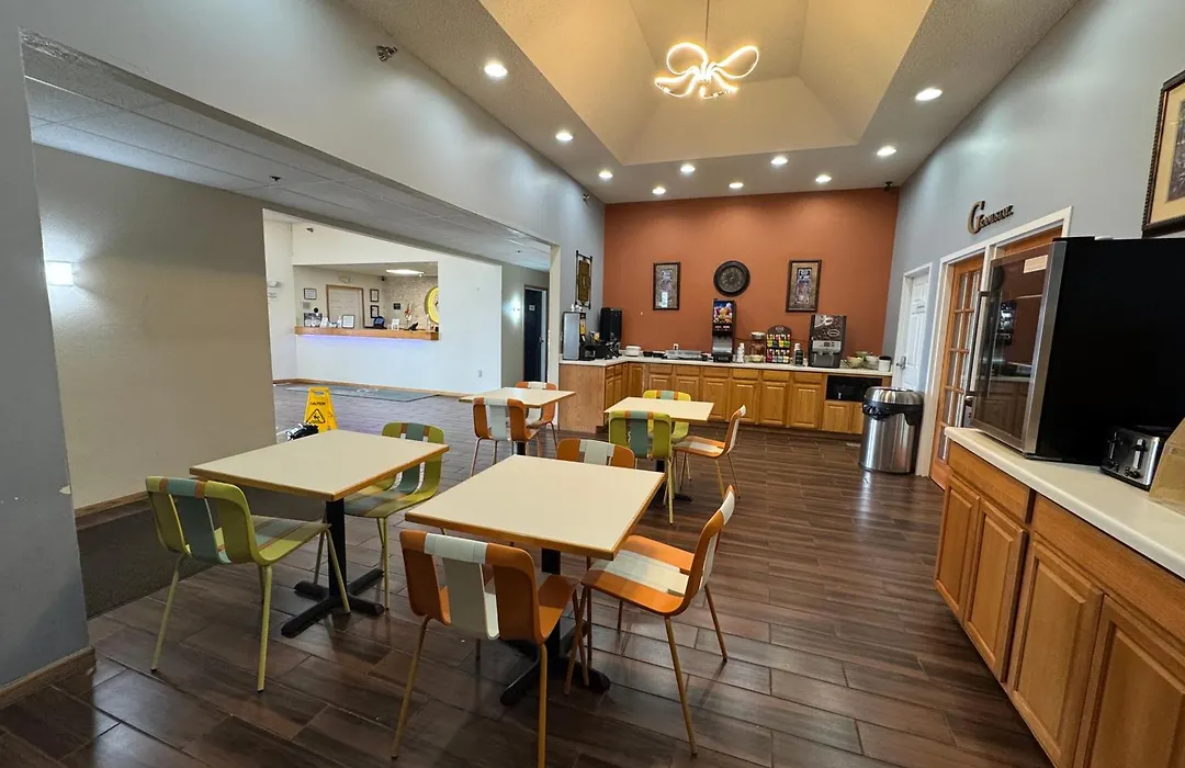 Grandstay Hotel And Suite Waseca-1