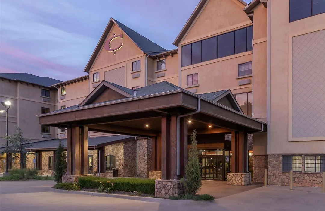 Best Western Plus Cimarron Hotel & Suites-1