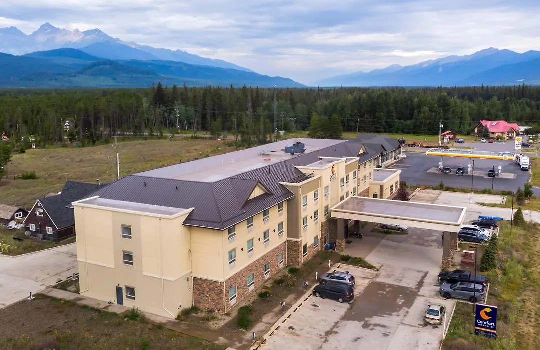 Comfort Inn & Suites-1