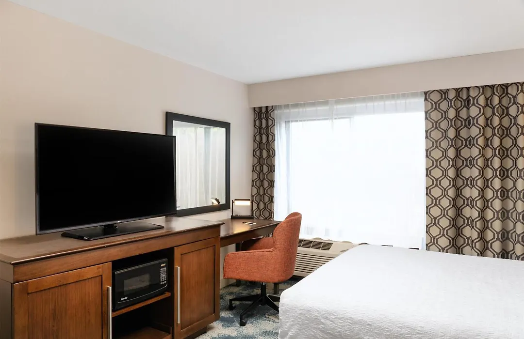Hampton Inn Portland East-1