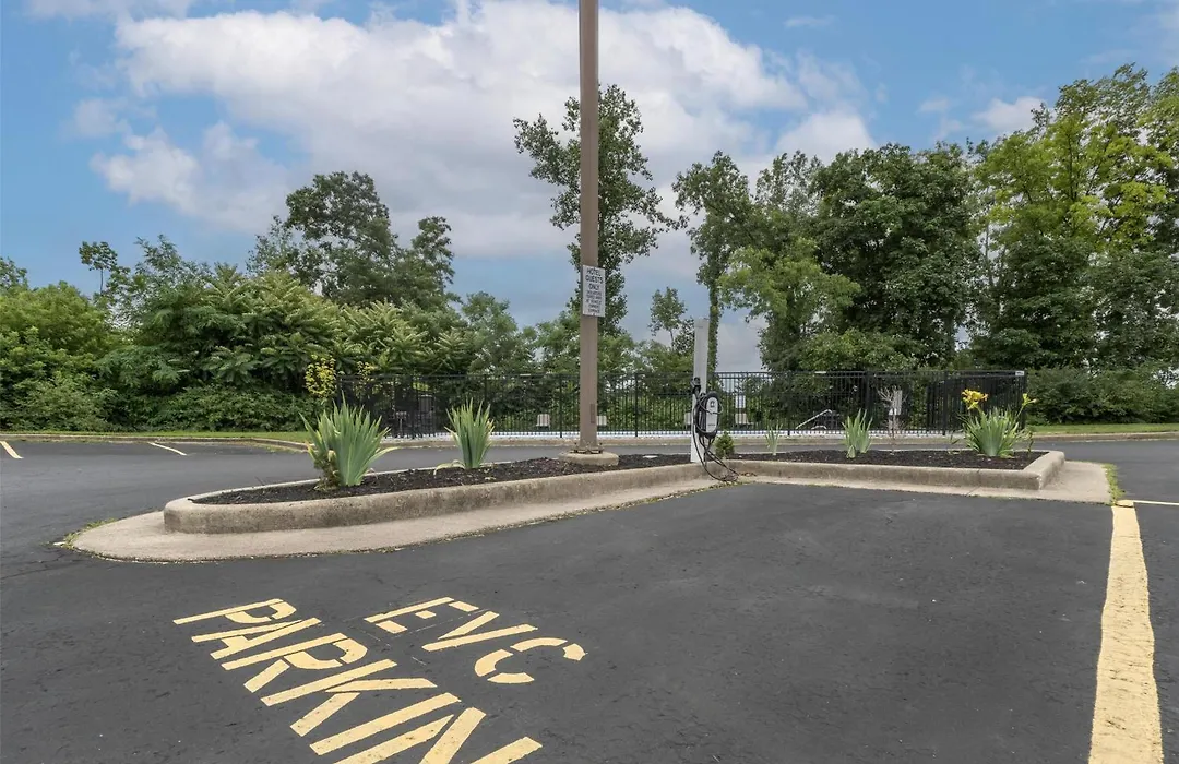 Best Western Fremont Angola I-80 90 Toll Road-1