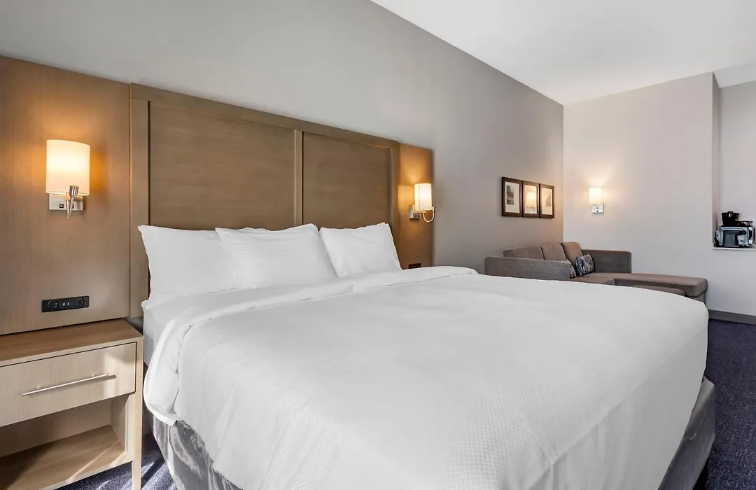 Comfort Suites Scottsdale Talking Stick Entertainment District-1