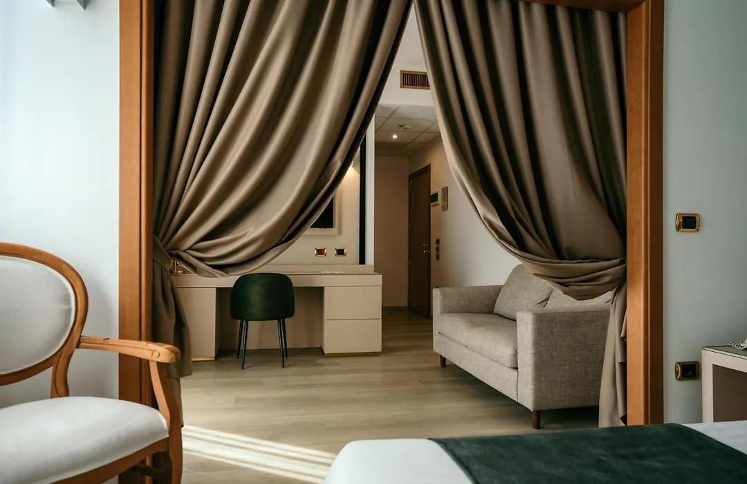 Grand Hotel La Chiusa Di Chietri-1