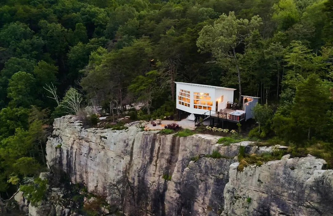 Bolt Farm Treehouse-1