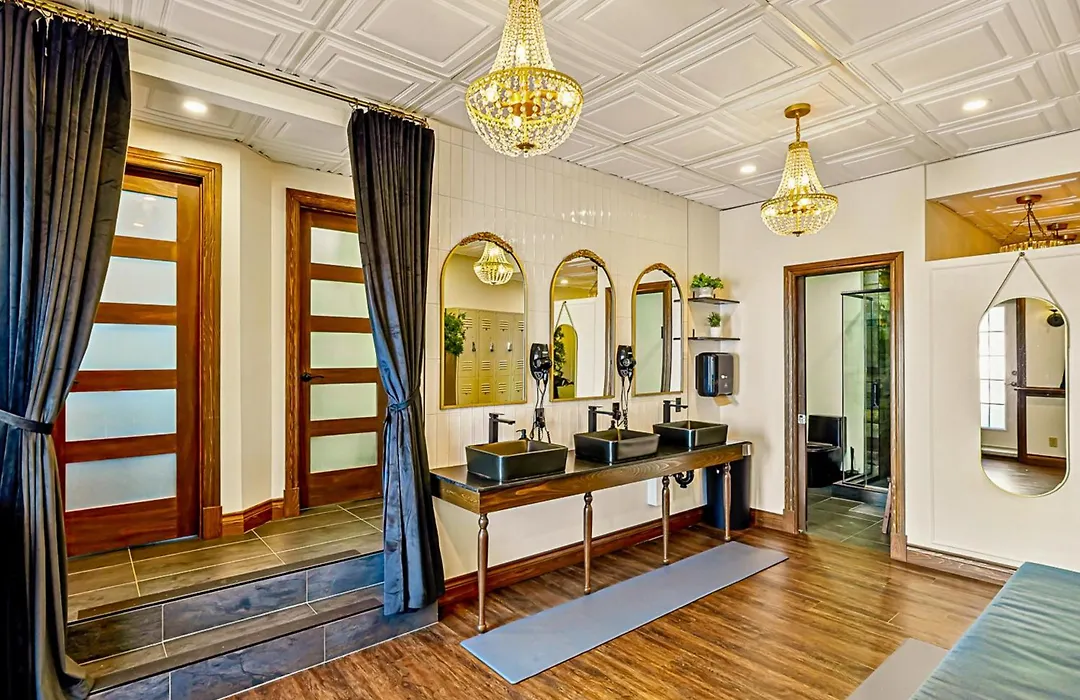 Estello Suites & Spa-1