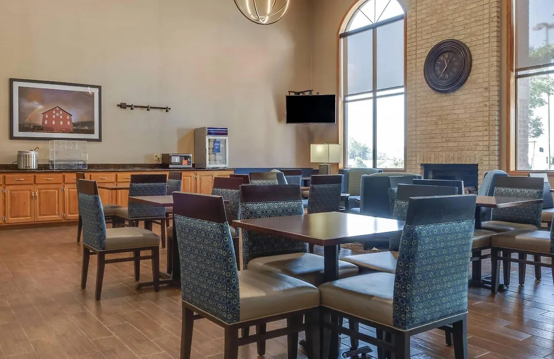 Comfort Inn Millersburg-1