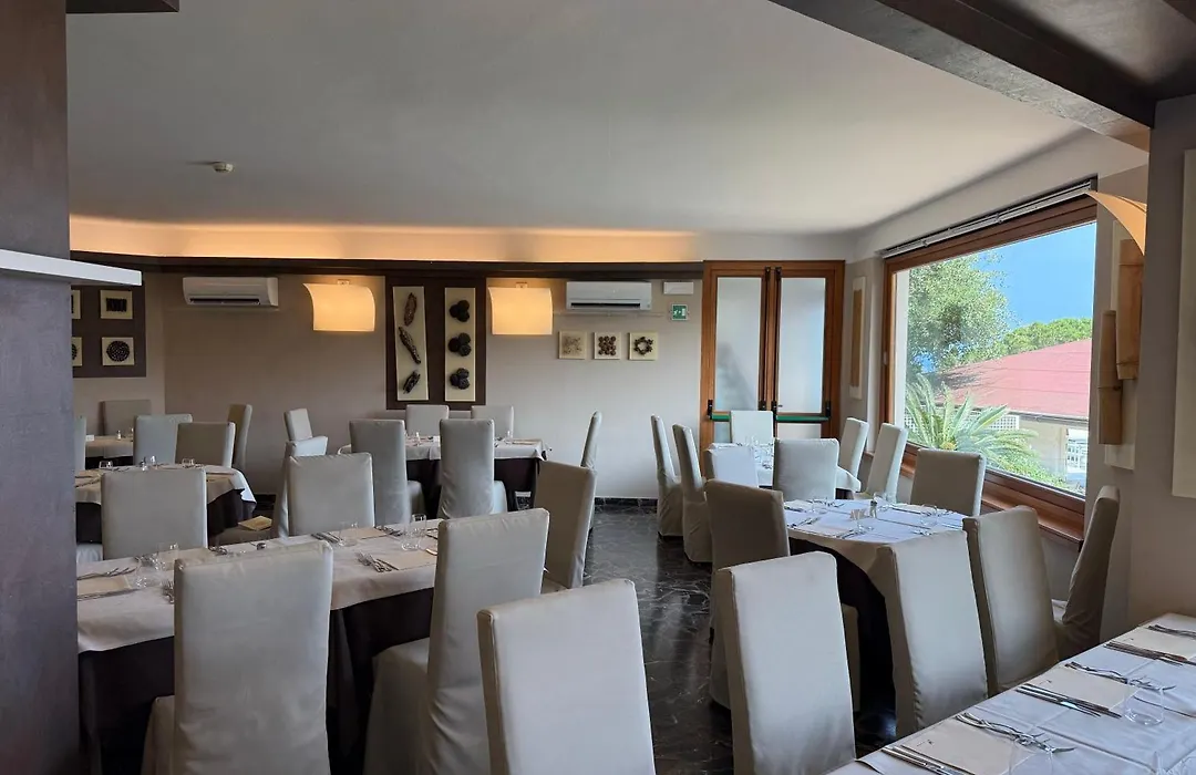 Hotel La Perla Del Golfo-1