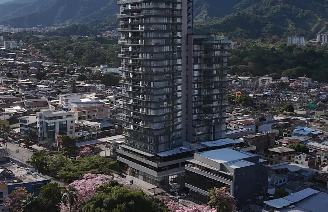 Fr Hotel-1