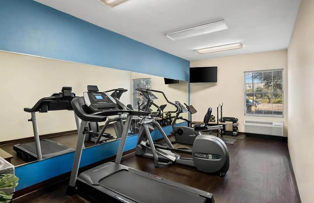 Quality Suites Irving-Las Colinas-1
