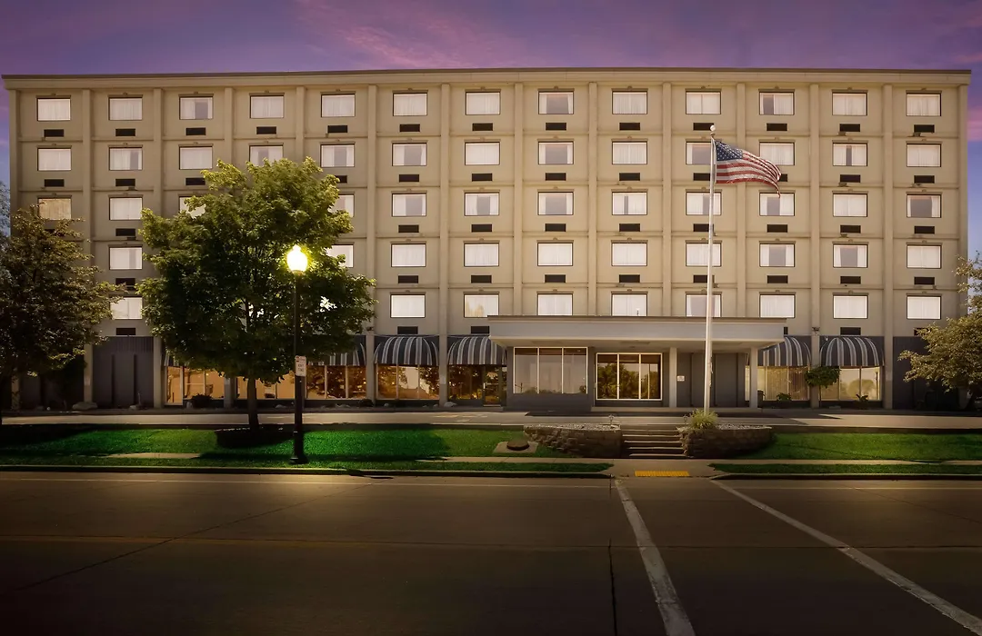Best Western Riverfront Inn-1