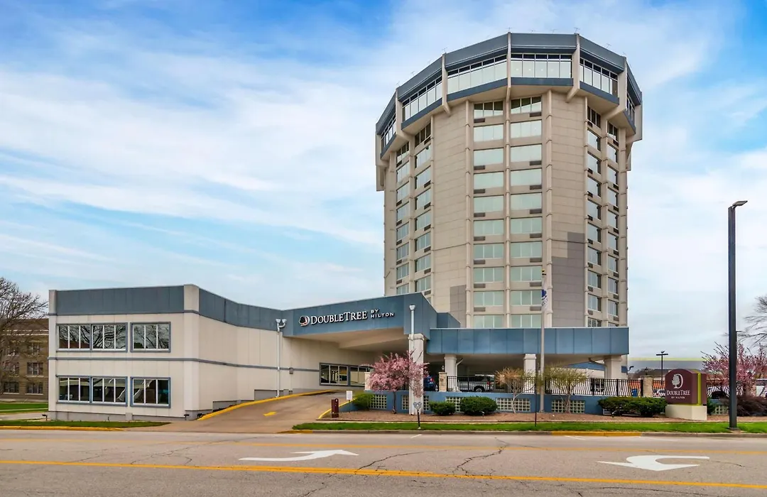 Doubletree By Hilton Jefferson City-1