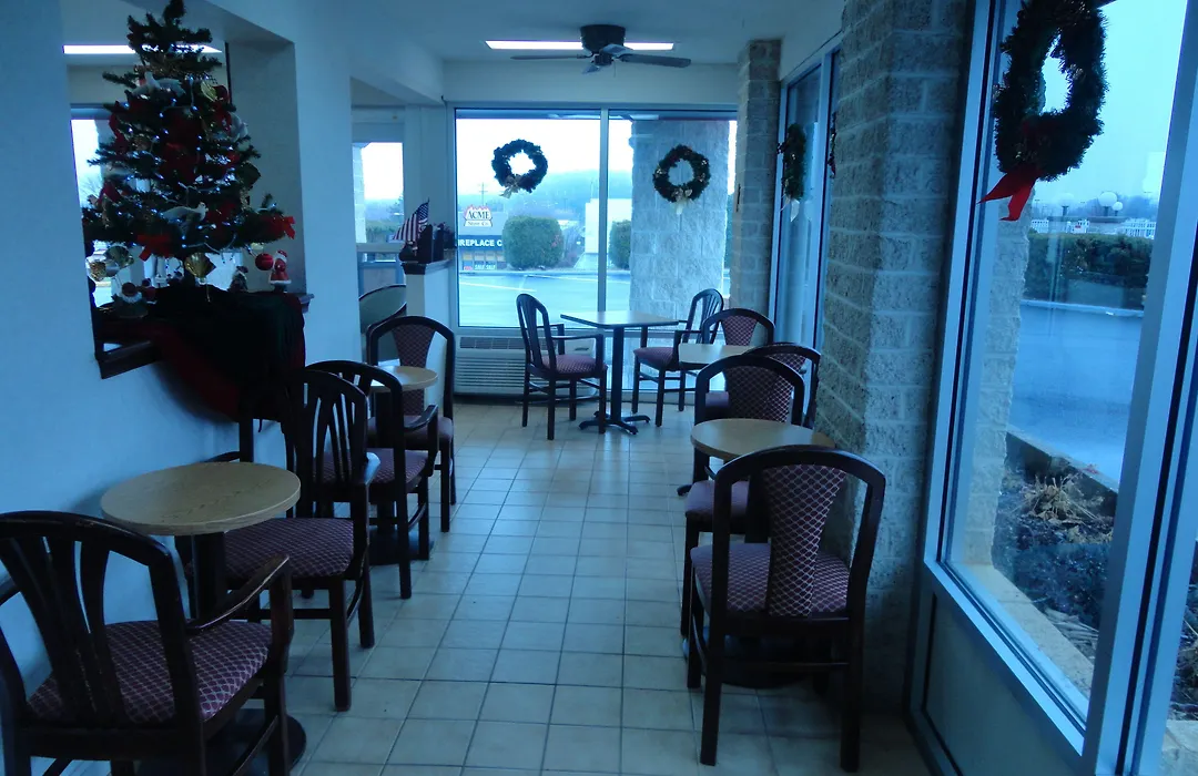 Days Inn By Wyndham Harrisonburg-1