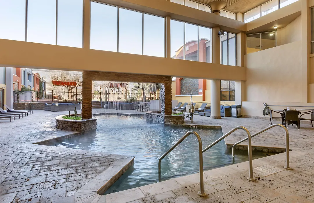 Best Western Plus El Paso Airport Hotel & Conference Center-1