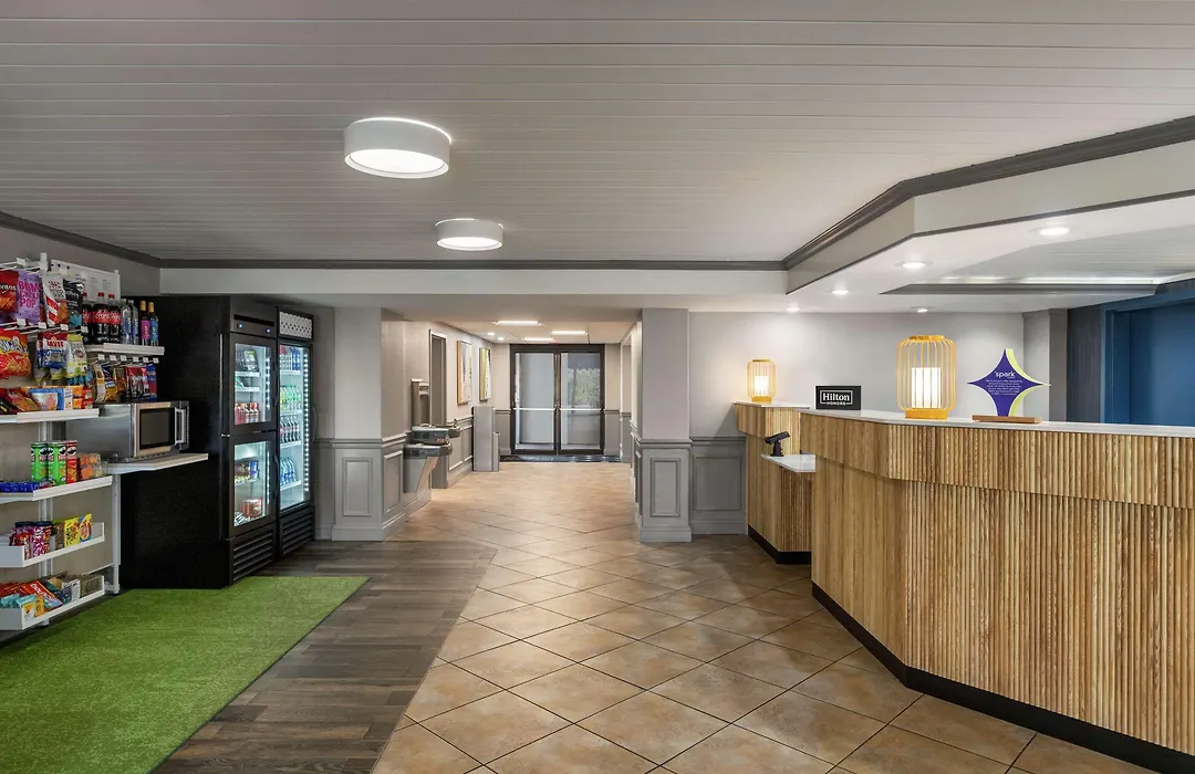 Spark By Hilton Sarasota Siesta Key Gateway-1