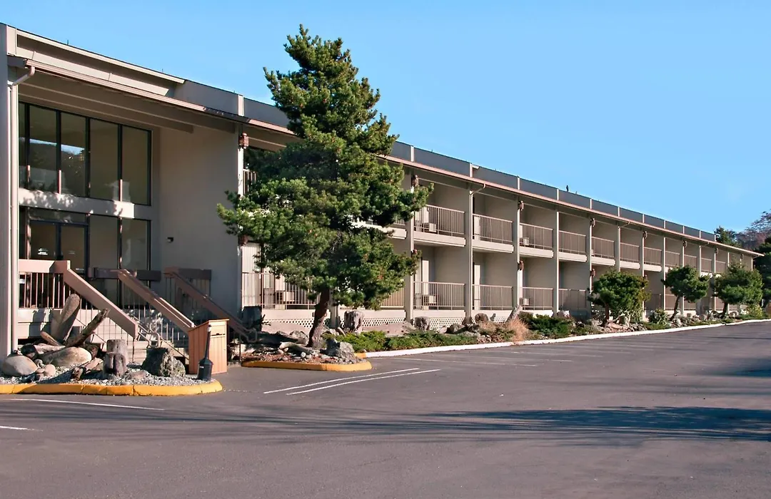 Red Lion Hotel Port Angeles Harbor-1