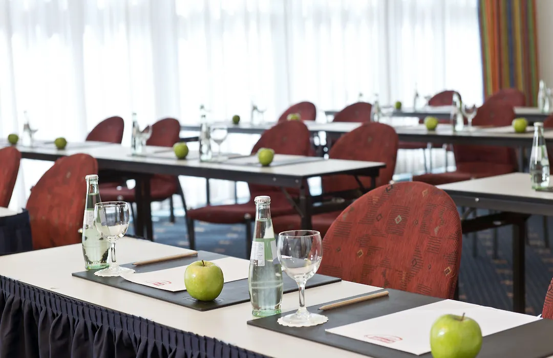 Sunday Hotel And Spa Wismar-1