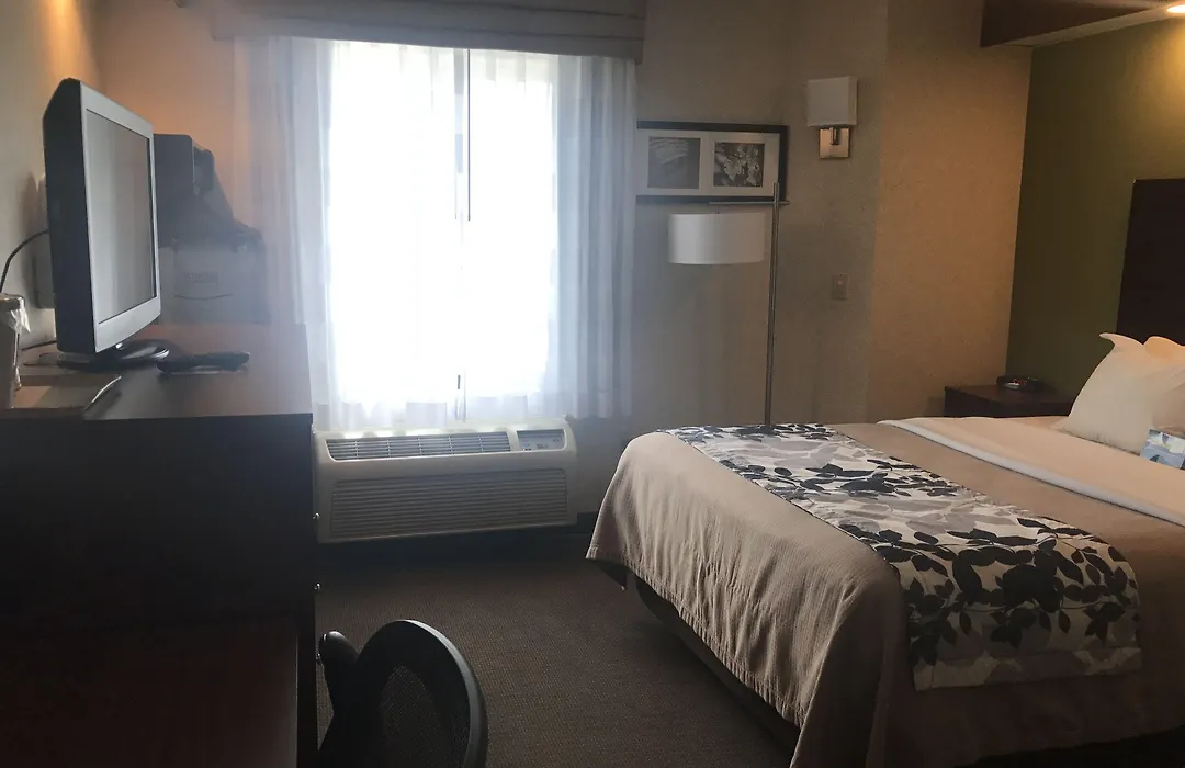 Baymont By Wyndham Flat Rock-1