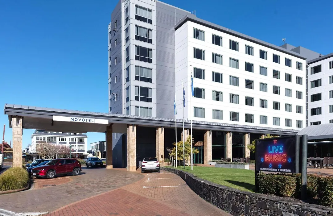 Novotel Rotorua Lakeside-1