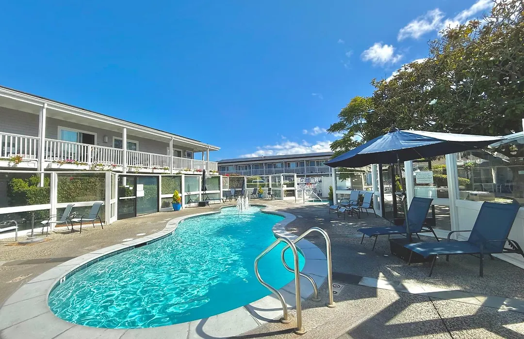 Monterey Bay Lodge-1