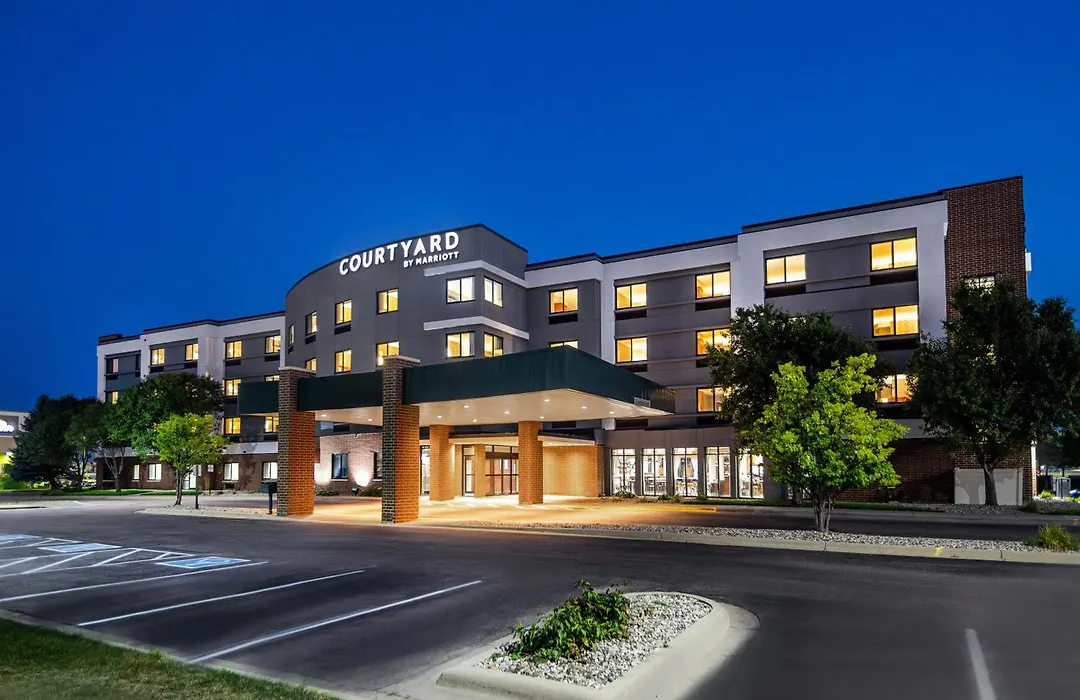 Courtyard By Marriott Sioux Falls-1