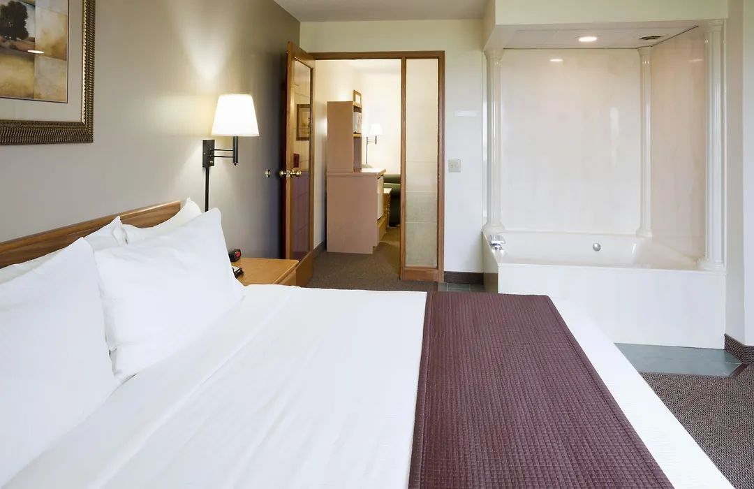Paynesville Inn & Suites-1