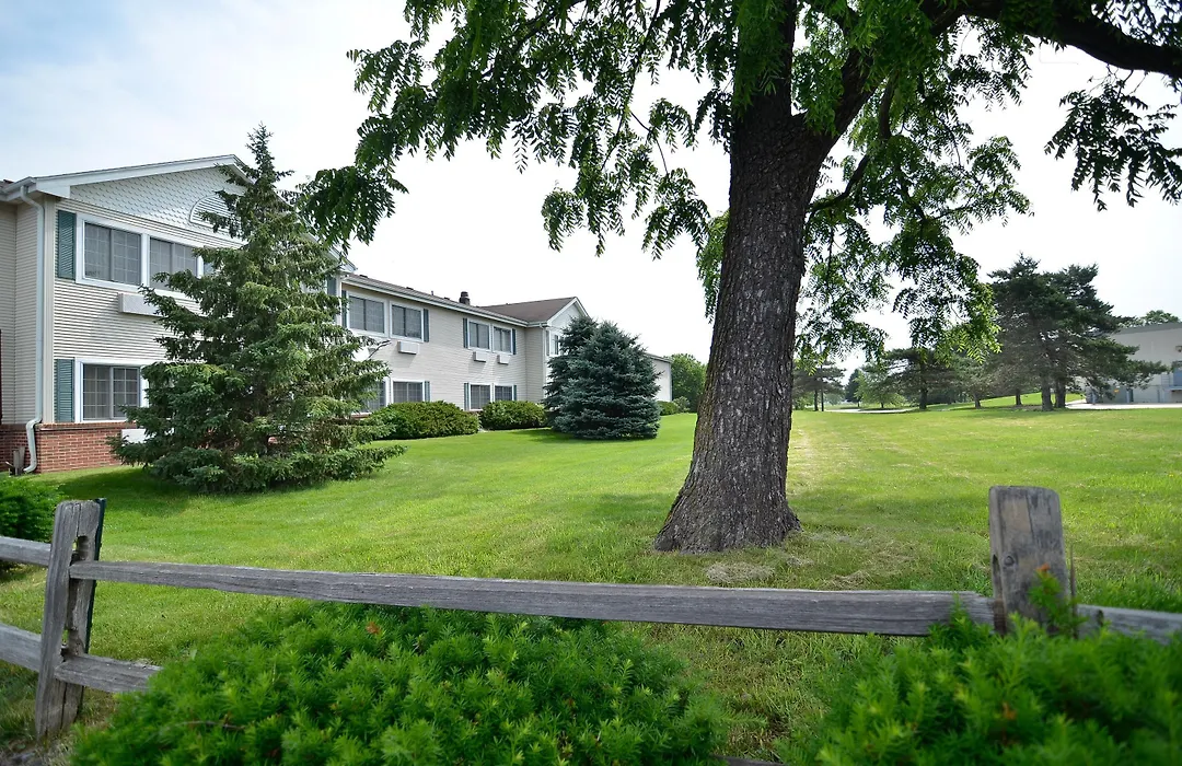 Best Western Plus University Park Inn & Suites-1