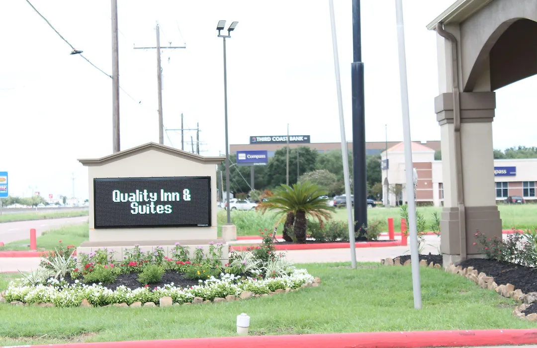 Quality Inn & Suites Port Arthur - Nederland-1