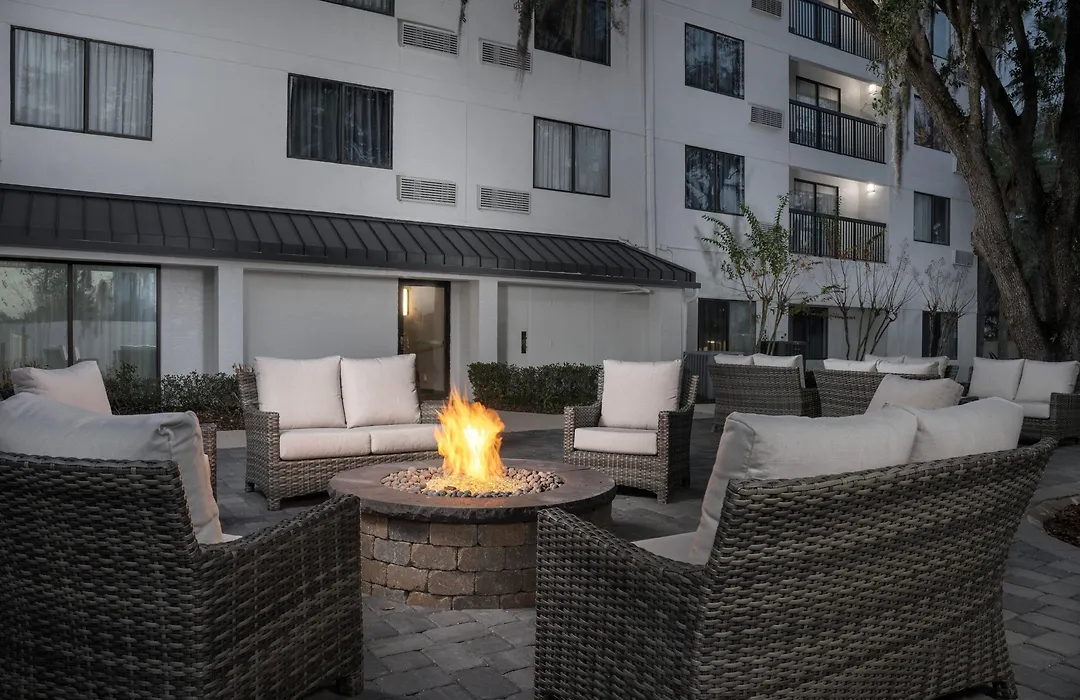 Courtyard By Marriott Orlando East/Ucf Area-1