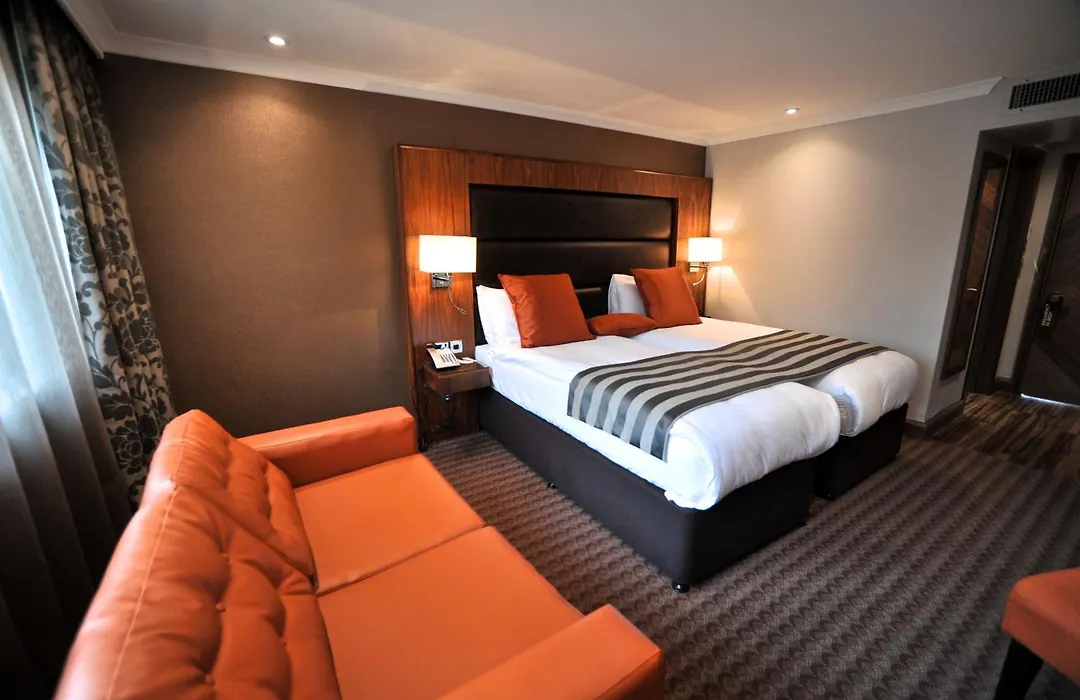 Frensham Pond Country House Hotel & Spa-1