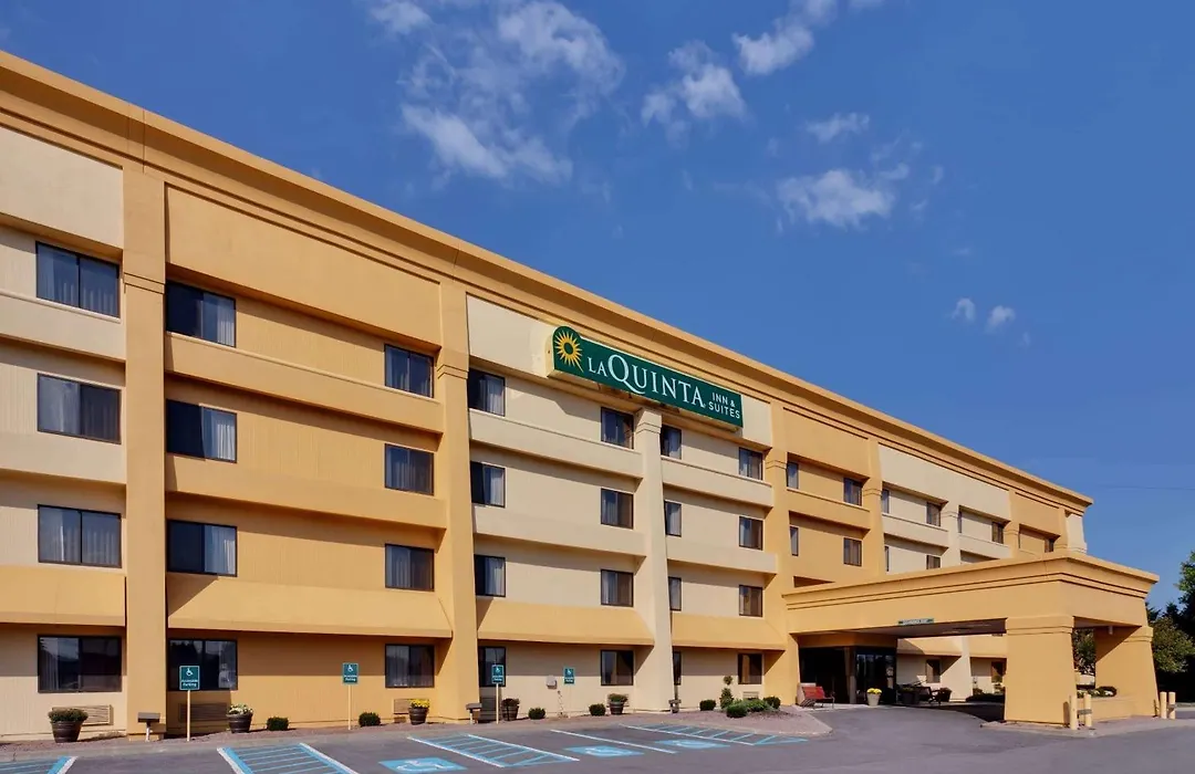 La Quinta By Wyndham Plattsburgh-1