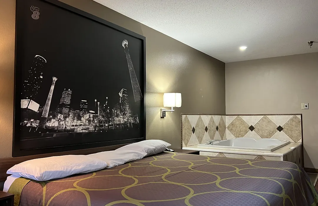 Super 8 By Wyndham Norcross/I-85 Atlanta-1