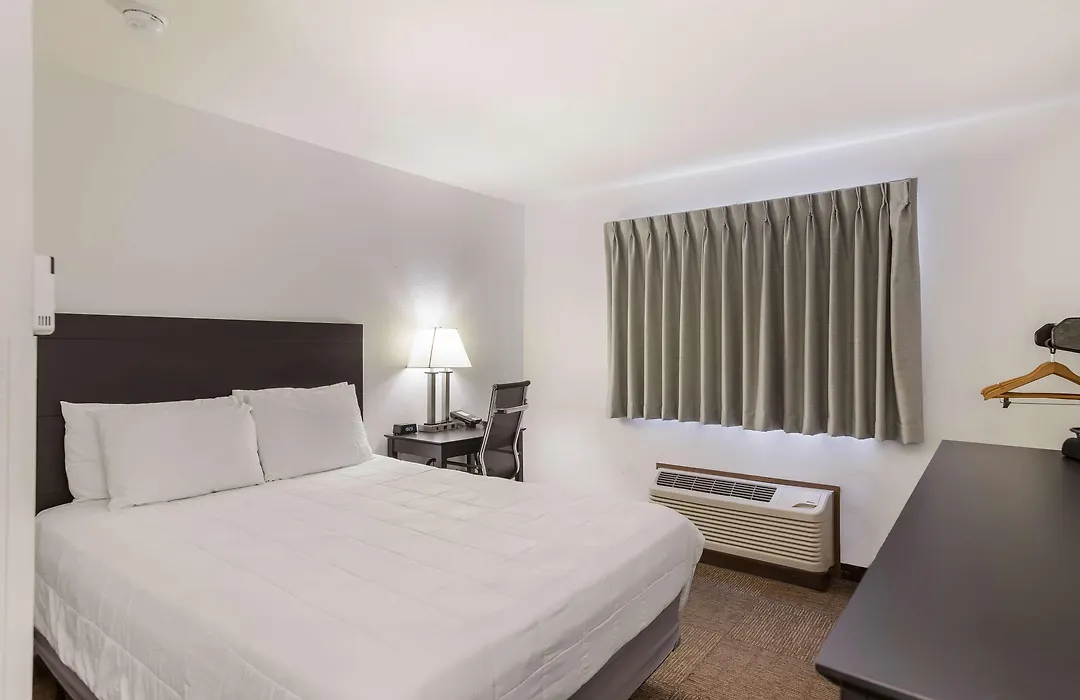 Americas Best Value Inn & Suites-Birch Run-1