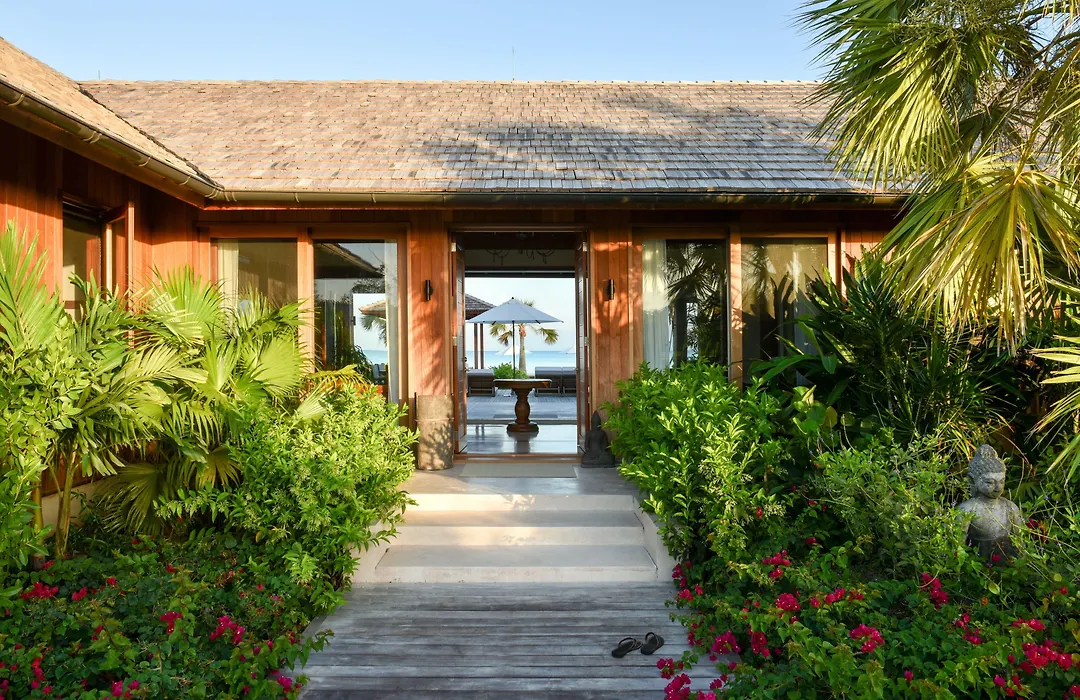 Como Parrot Cay-1