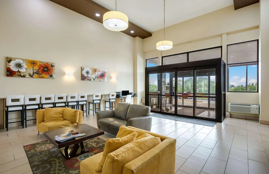 Best Western Waukesha Grand-1