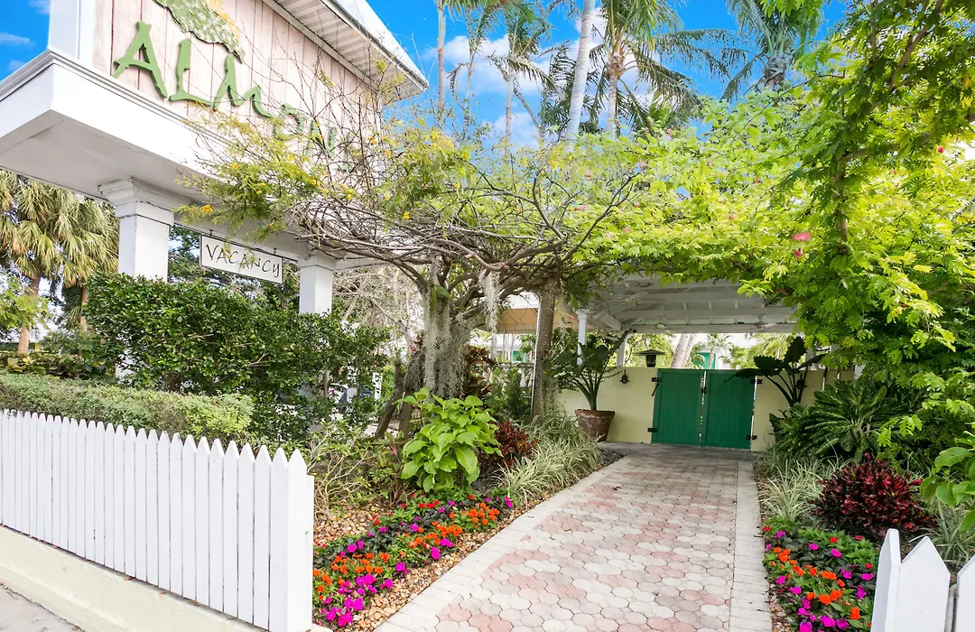 Almond Tree Inn - Adults Only-1