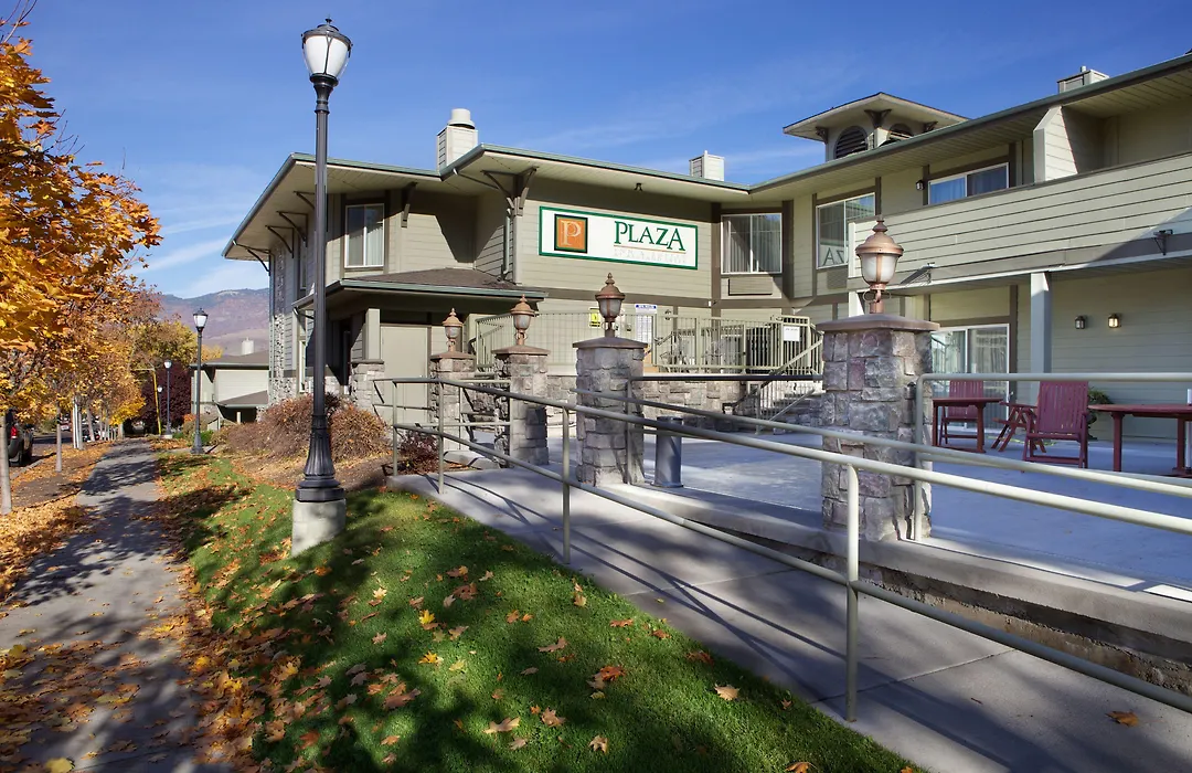 Plaza Inn & Suites At Ashland Creek-1