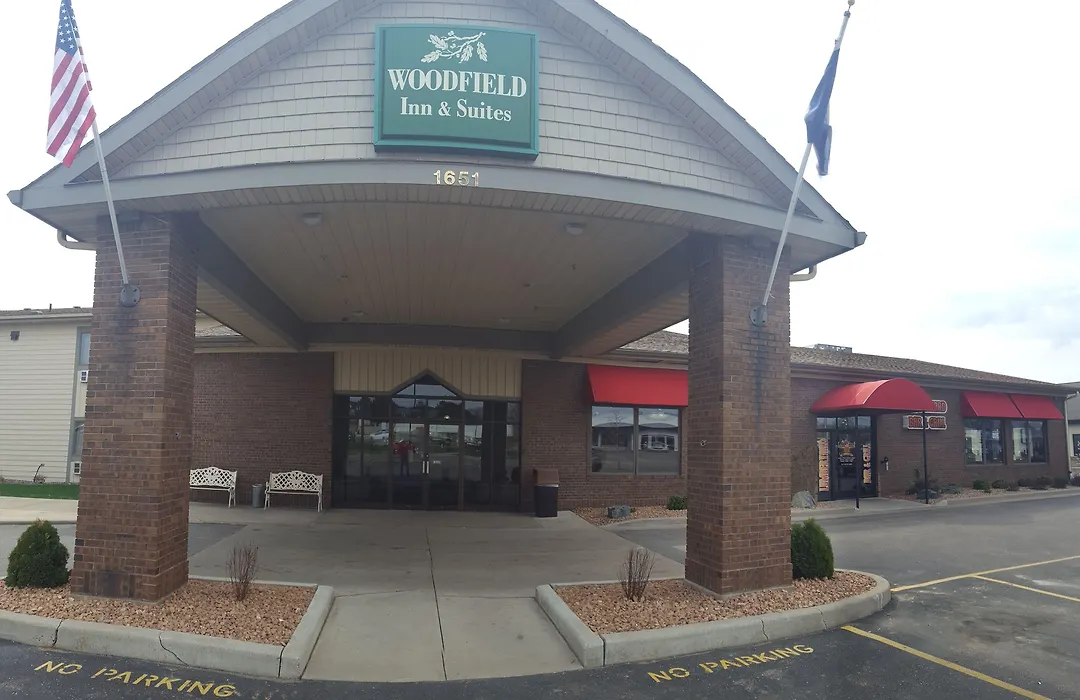 Woodfield Inn And Suites-1