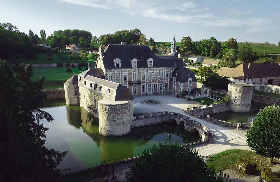 Le Château D'Etoges - Les Collectionneurs-1