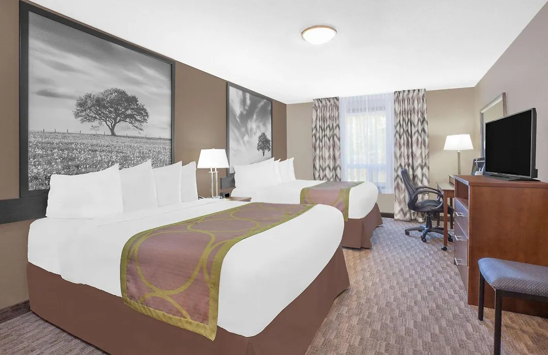 Super 8 By Wyndham Athabasca Ab-1