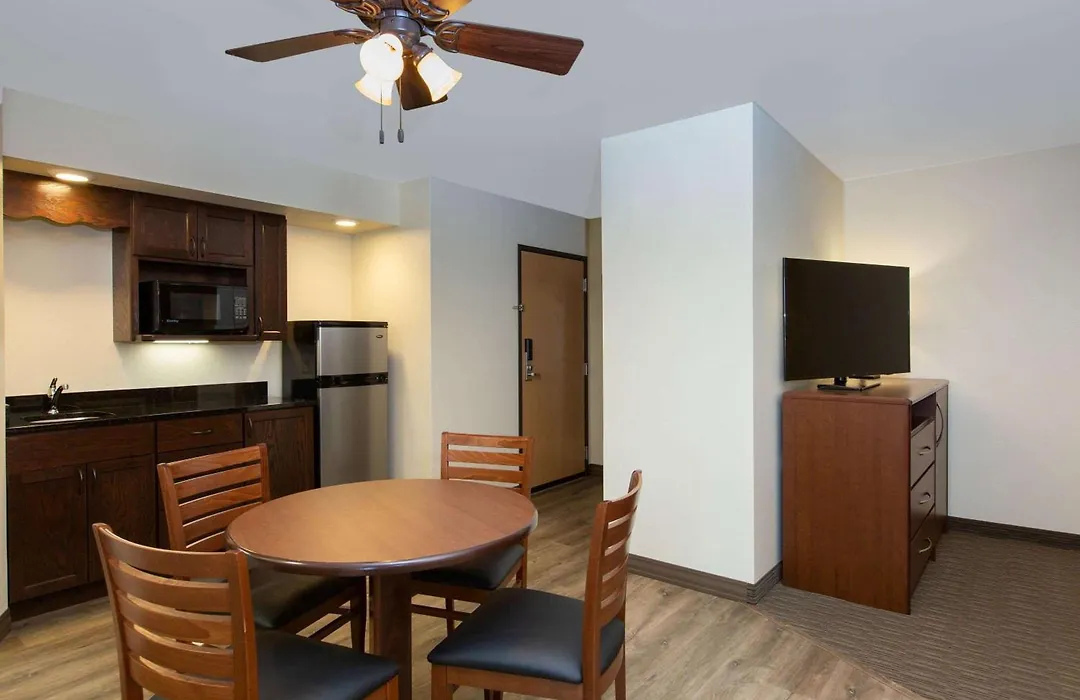 Americinn By Wyndham Merrill-1