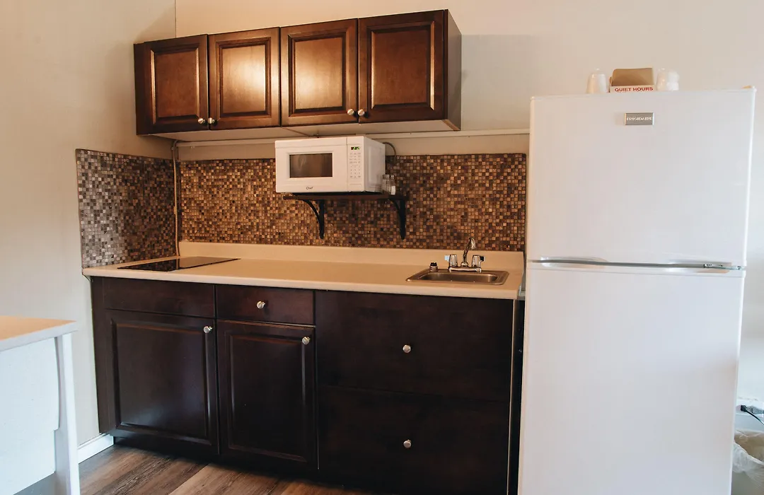 Canadas Best Value Inn And Suites Fernie-1