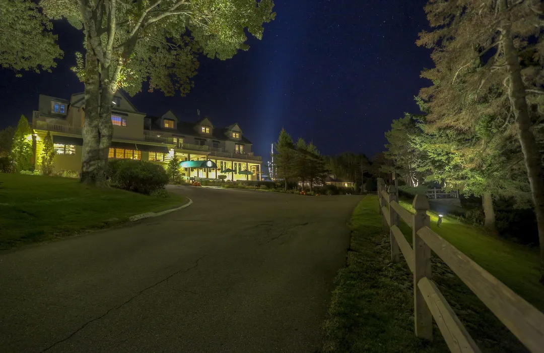 Spruce Point Inn Resort And Spa-1