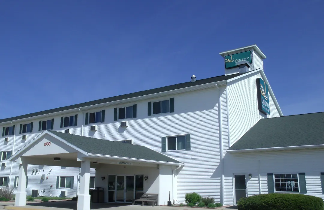 Quality Inn & Suites Eldridge Davenport North-1