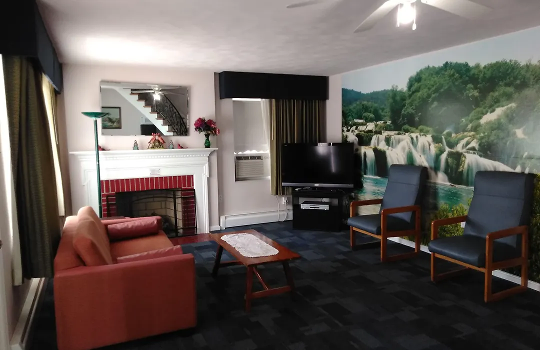 The Cardinal Inn-1