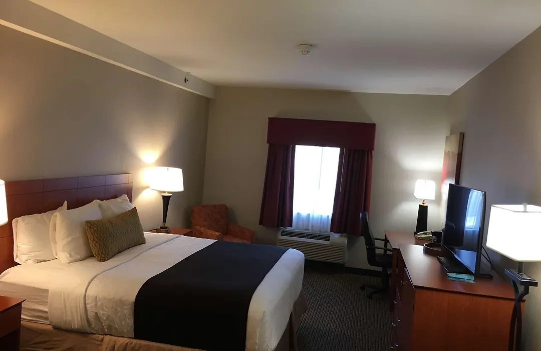 Best Western Plus Arrowhead Hotel-1