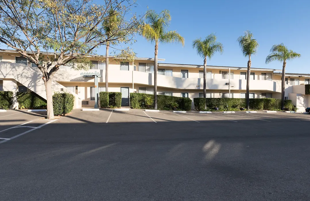 Sandpiper Lodge - Santa Barbara-1