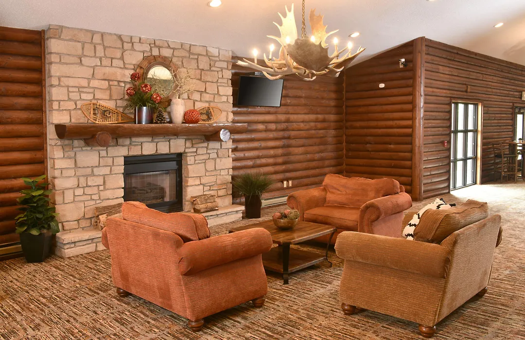 Cedar Creek Hotel Wausau - Rothschild-1