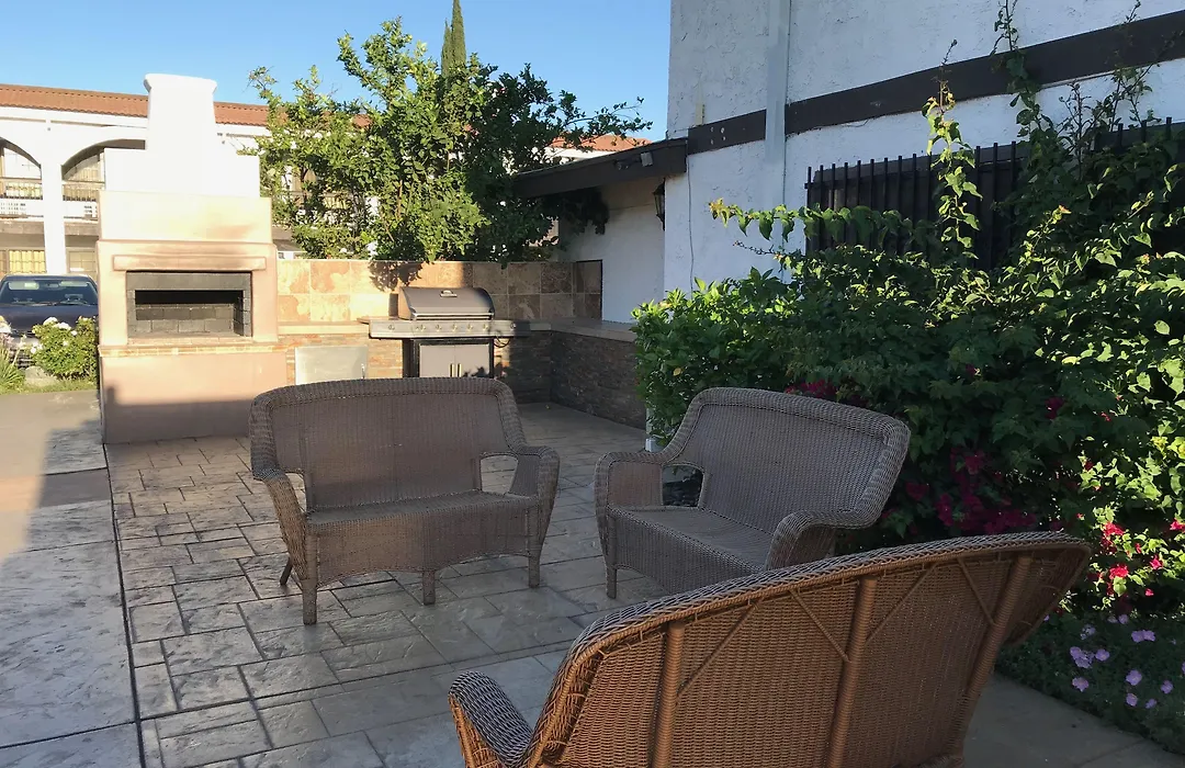 Lemon Tree Hotel And Suites-1